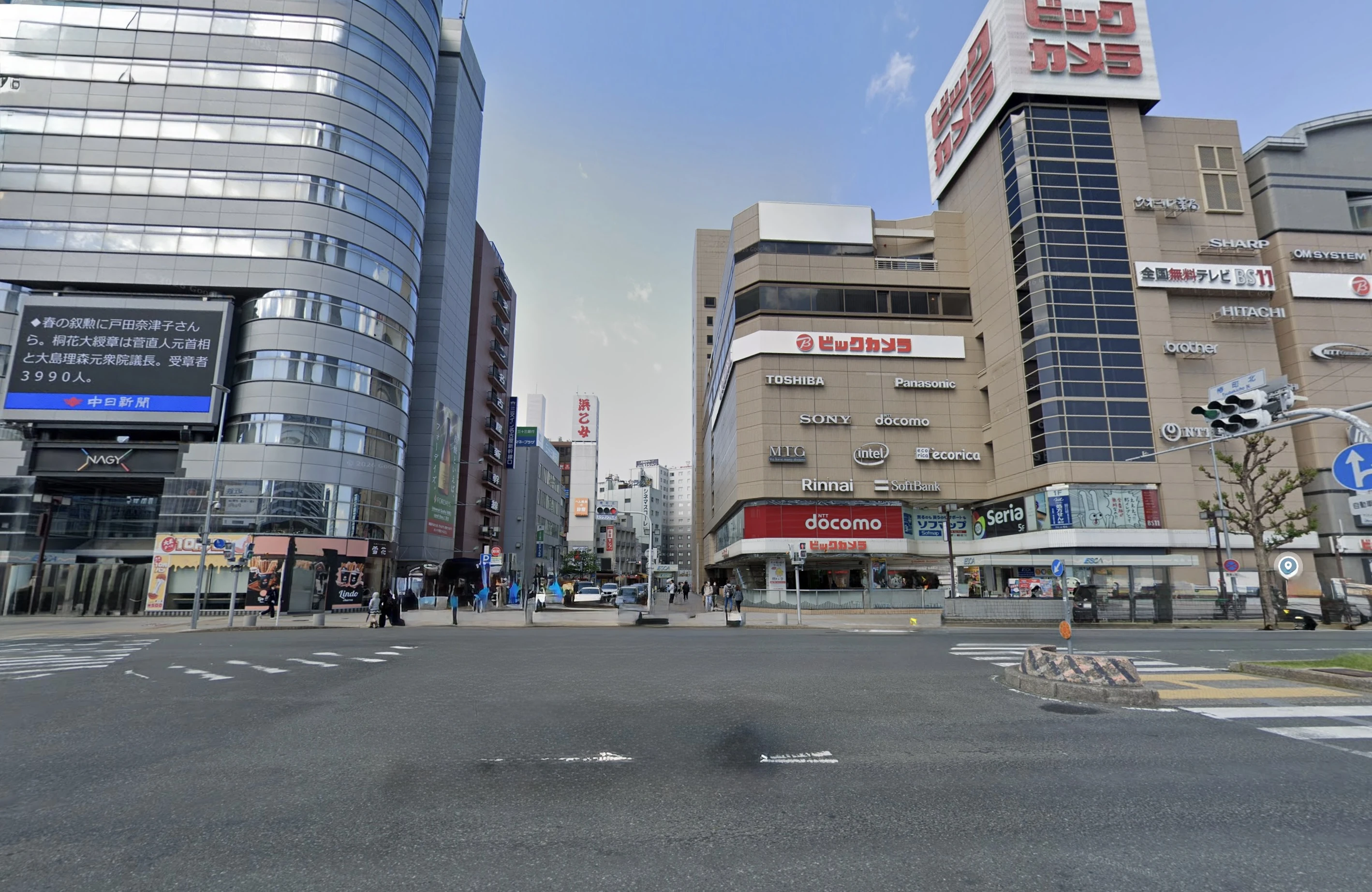 JR名古屋駅の西側にあるビックカメラと三交インホテルの間の道